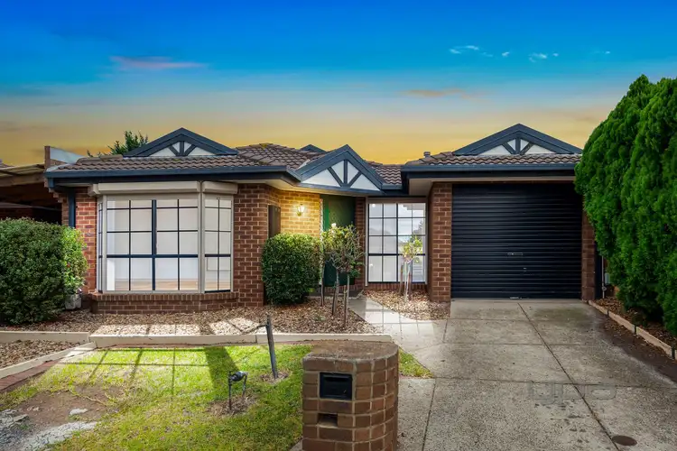 9 Bluestone Walk, Delahey VIC 3037