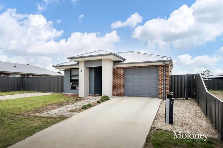 32 Hermitage Drive, Corowa NSW 2646