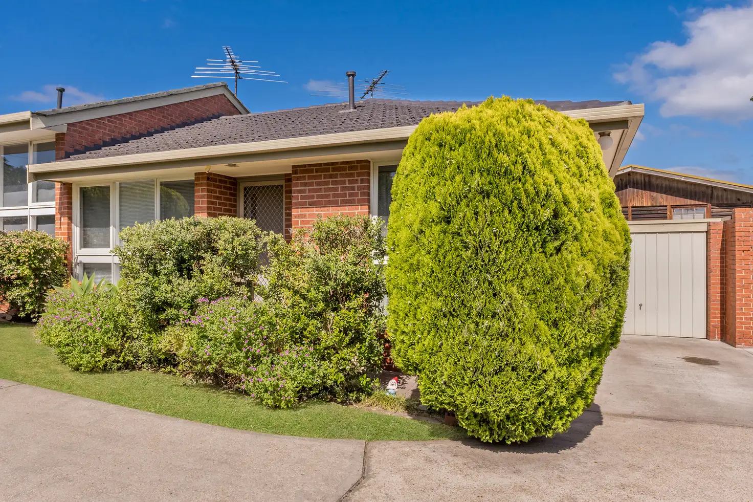 Main view of Homely unit listing, 2/23 James Street, Dromana VIC 3936
