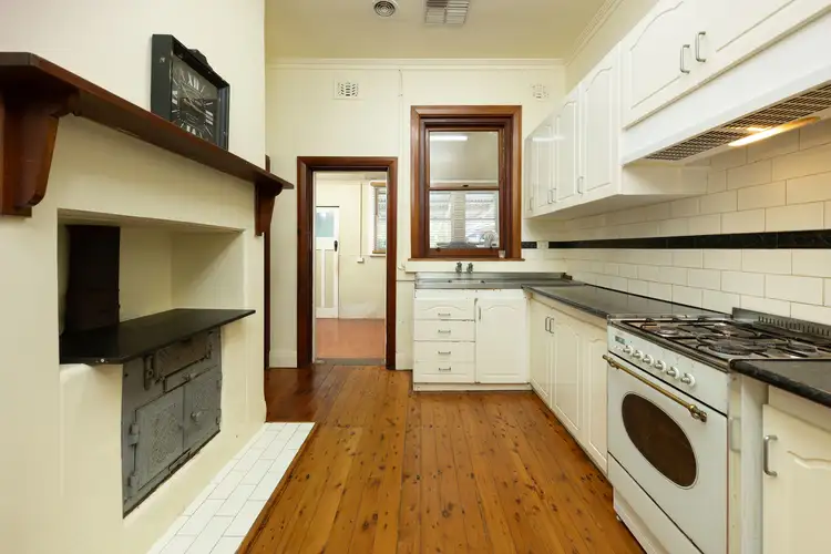 Fourth view of Homely house listing, 5 Anne Street, Wodonga VIC 3690