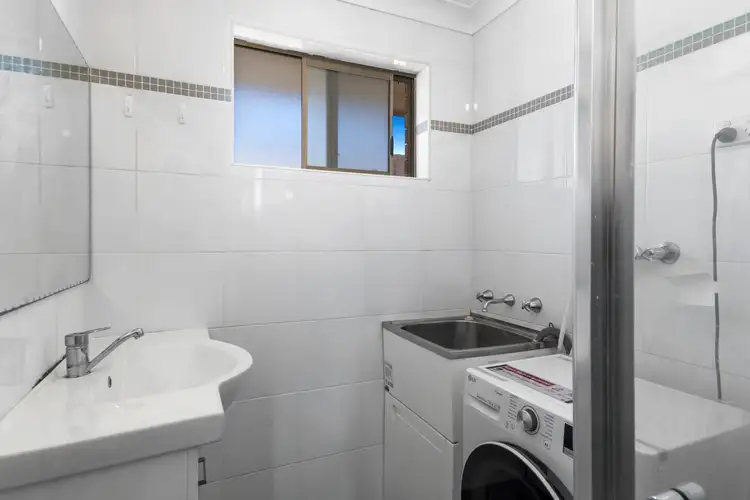 Fifth view of Homely unit listing, 4/29 Rann Street, Fairy Meadow NSW 2519
