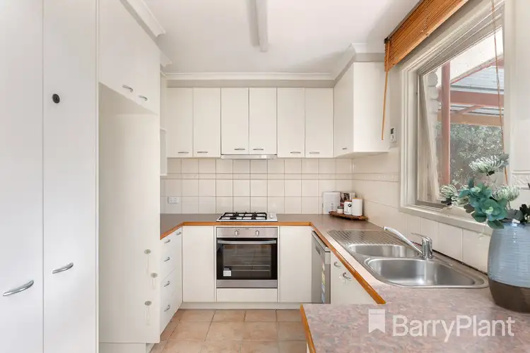 Fifth view of Homely house listing, 2 York Court, Keysborough VIC 3173