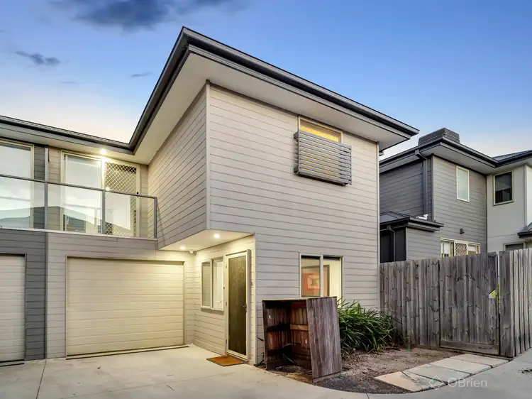 16 Sunshine Court, Hampton Park VIC 3976