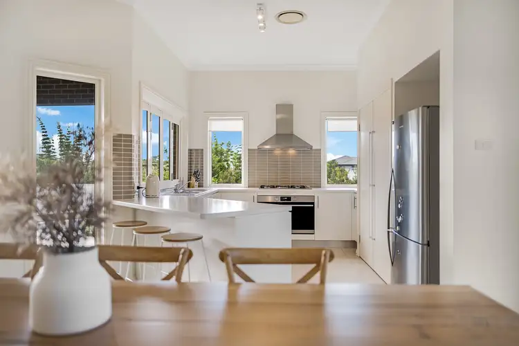 17 Stringybark Drive, Fern Bay NSW 2295