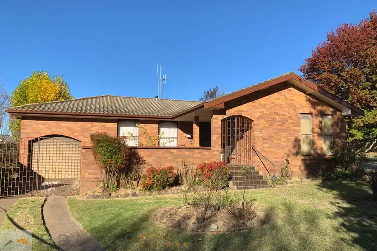 12 Maguire Avenue, Orange NSW 2800