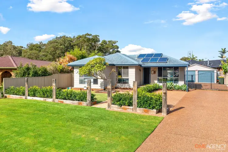 4 Cabbage Tree Palm Crescent, Pelican NSW 2281