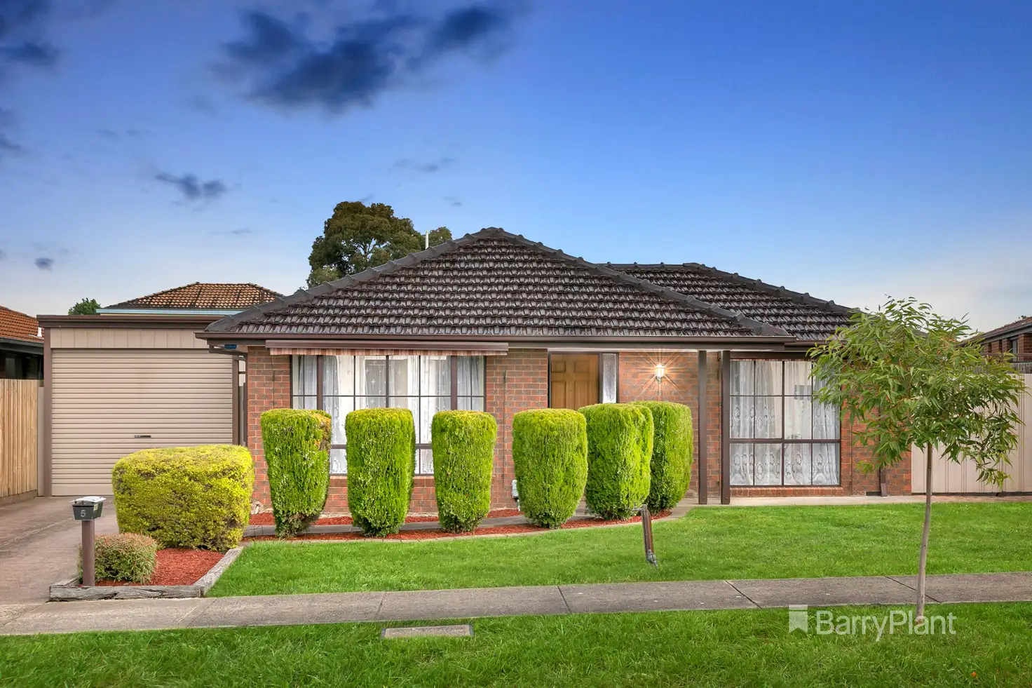 Main view of Homely house listing, 5 Whitfield Court, Mill Park VIC 3082