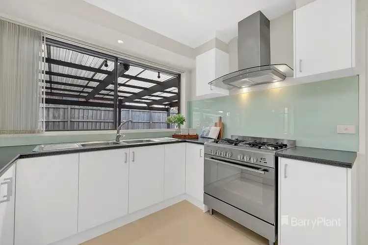 Sixth view of Homely house listing, 5 Whitfield Court, Mill Park VIC 3082