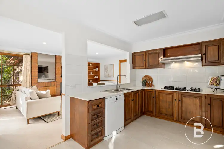 Fifth view of Homely house listing, 2 Fonteyn Court, Alfredton VIC 3350
