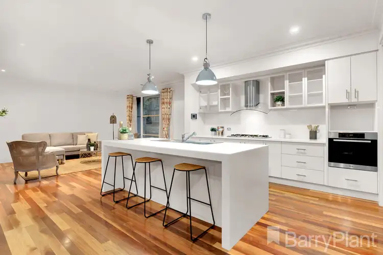 Second view of Homely house listing, 4 Cahir Close, Macleod VIC 3085
