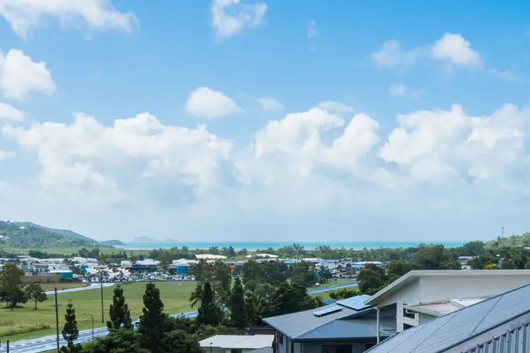 8 Spinnaker Court, Cannonvale QLD 4802