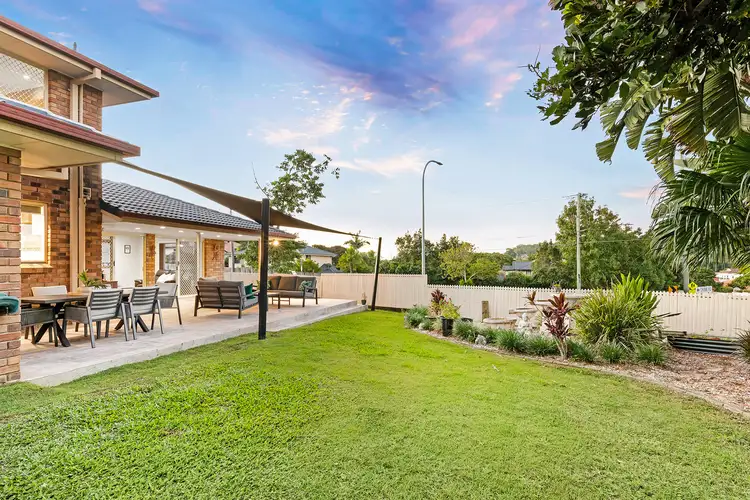 9 Carrington Place, Carindale QLD 4152