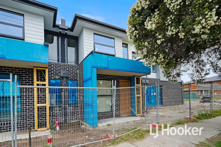 2/1 Haresta Avenue, Dandenong VIC 3175