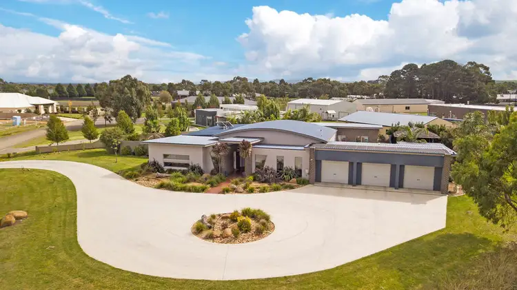 20 Skye Court, Cardigan VIC 3352