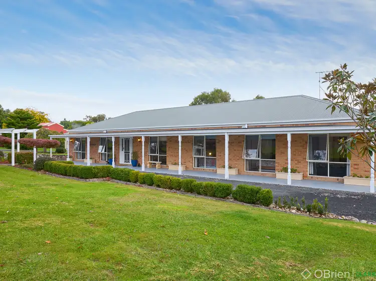 54 Fairway Drive, Drouin VIC 3818