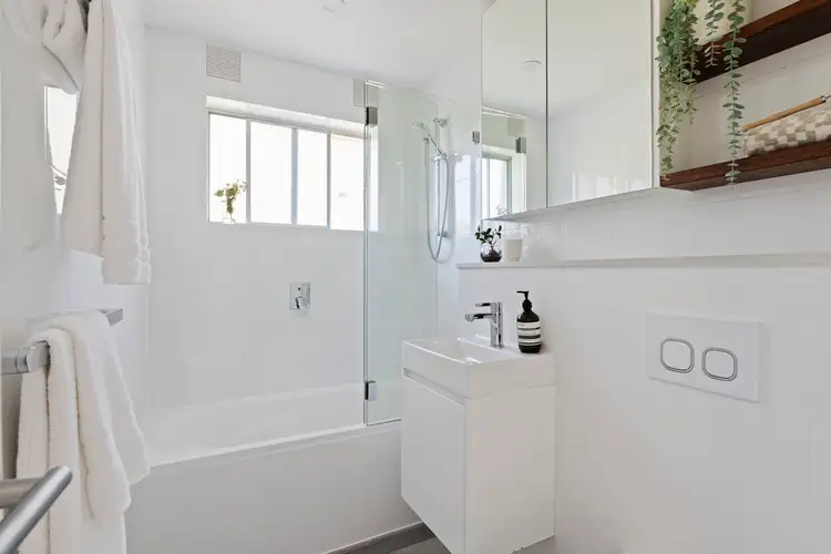 Fifth view of Homely apartment listing, 6/9 Sturdee Parade, Dee Why NSW 2099