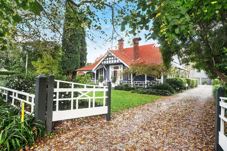 1 Riversdale Avenue, Burradoo NSW 2576