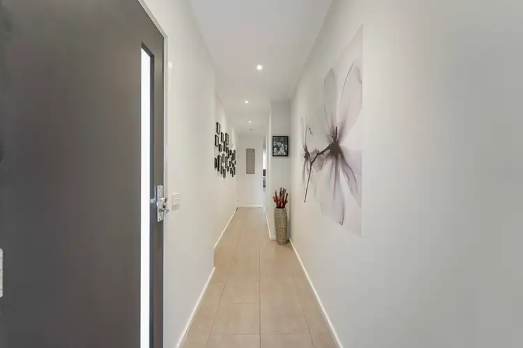 Fourth view of Homely unit listing, 33 Power Street, St Albans VIC 3021