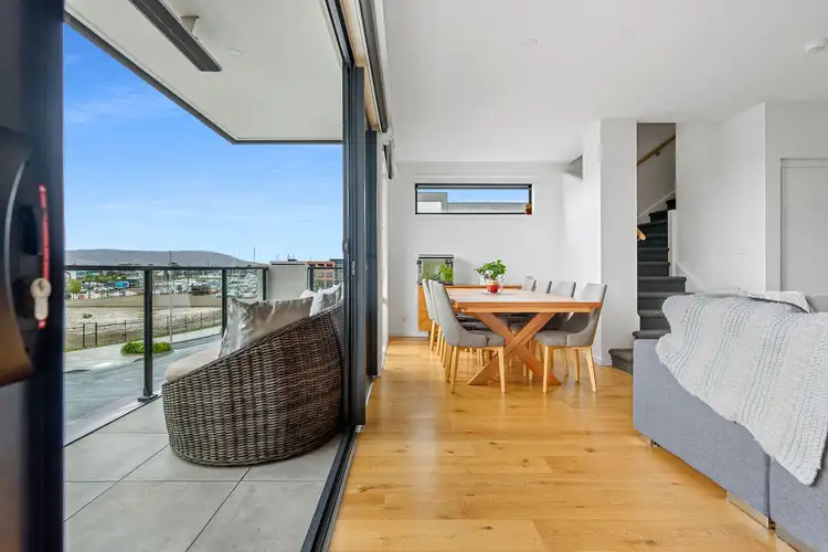 16 Castaway Street, Safety Beach VIC 3936