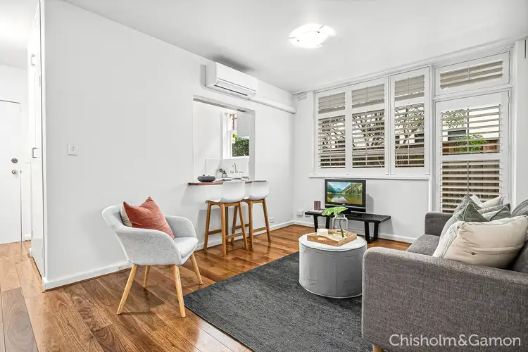 1/8 Pine Avenue, Elwood VIC 3184