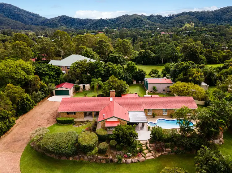 1 Greenwood Crescent, Samford Valley QLD 4520