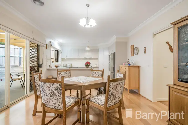 Fifth view of Homely house listing, 8 Elmsford Court, Highton VIC 3216