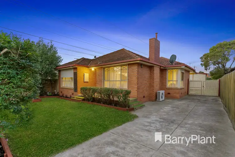 20 Debenham Drive, St Albans VIC 3021