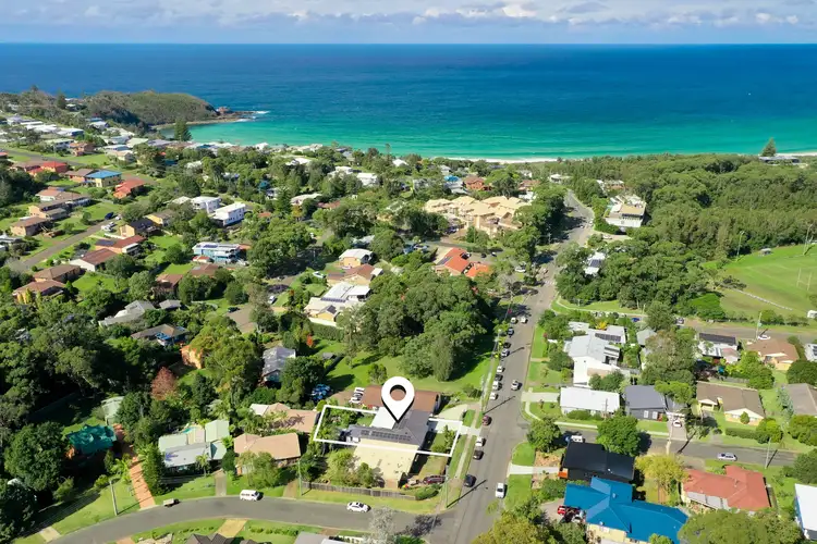 76 Tallwood Avenue, Mollymook Beach NSW 2539