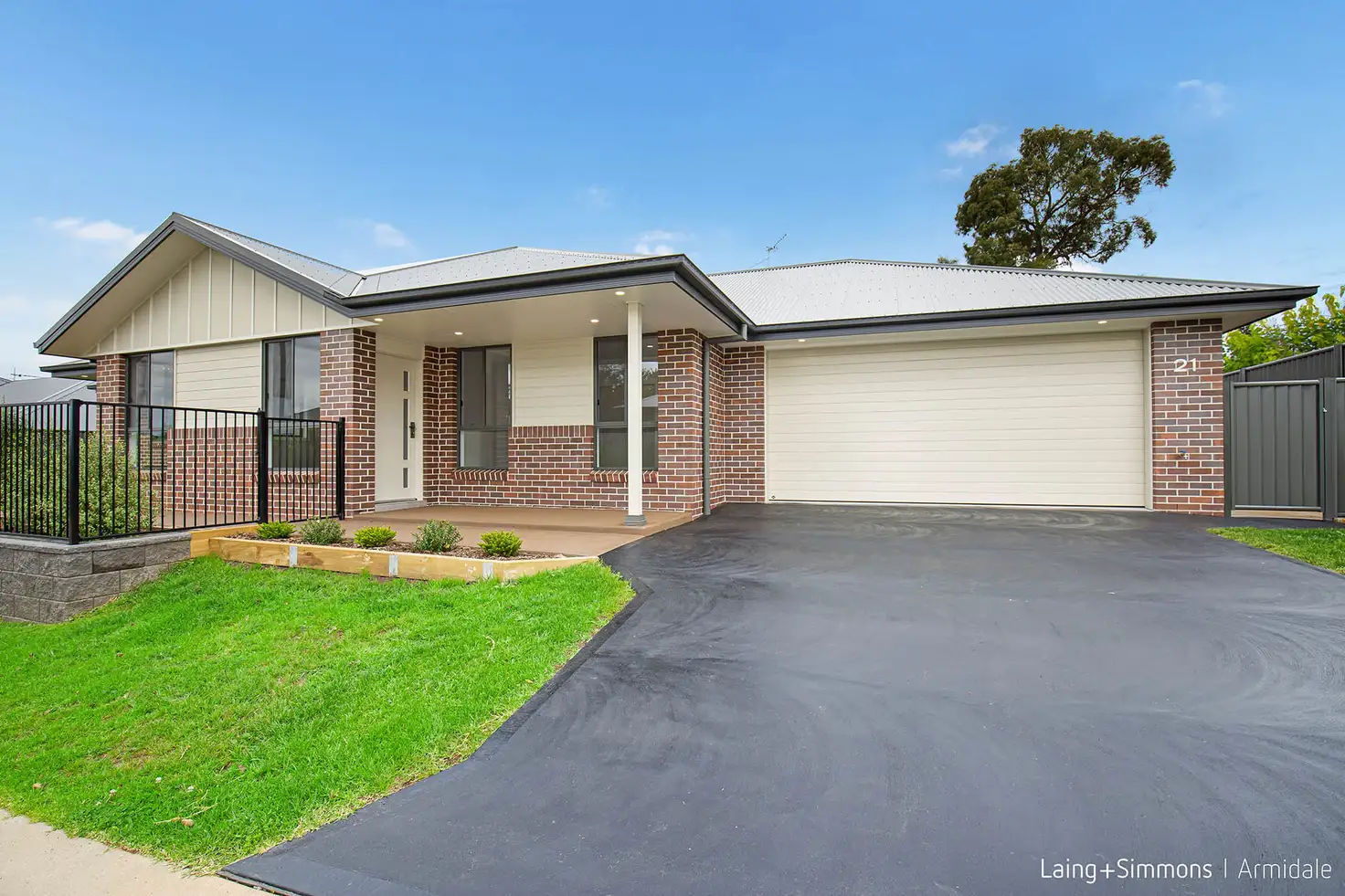 Main view of Homely house listing, 21/22 Freeman Crescent, Armidale NSW 2350
