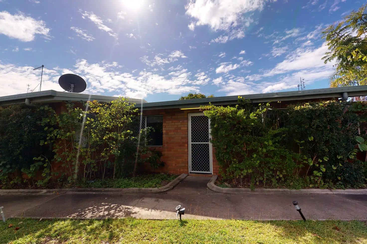 Main view of Homely unit listing, 8 Weinholt Street, Allenstown QLD 4700