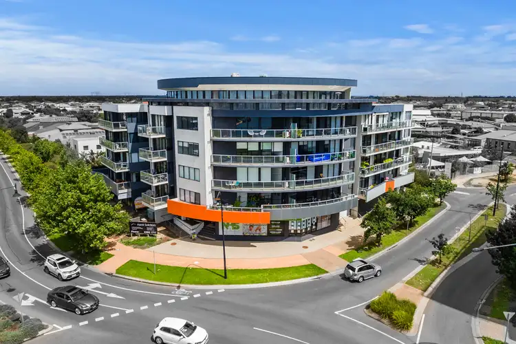 26/1 Woodward Way, Caroline Springs VIC 3023