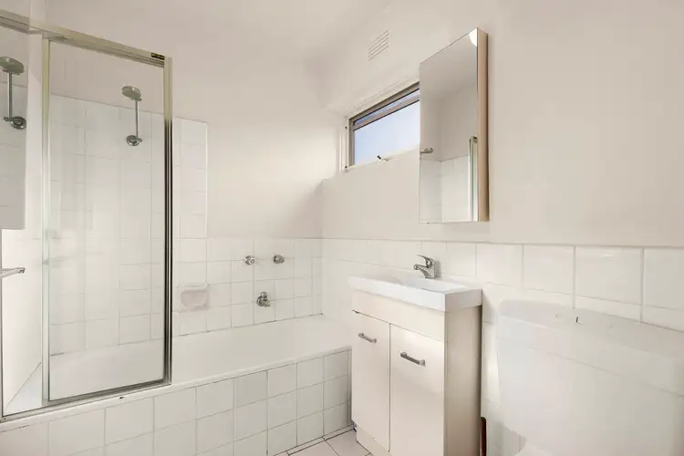 Sixth view of Homely apartment listing, 5/32 Richardson Street, Essendon VIC 3040