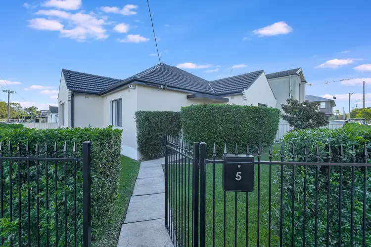 5 Koree Road, Broadmeadow NSW 2292