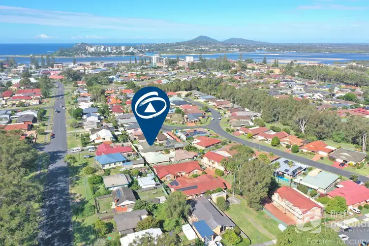 2/4 Huntly Close, Tuncurry NSW 2428