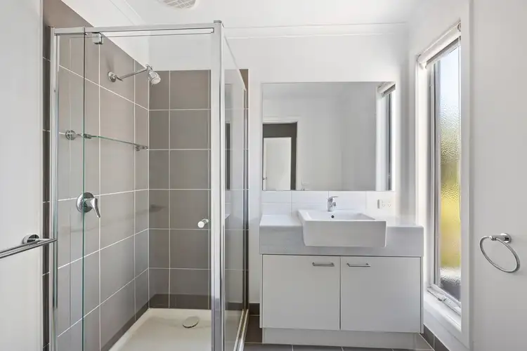 Sixth view of Homely townhouse listing, 3 Lorne Terrace, Flora Hill VIC 3550