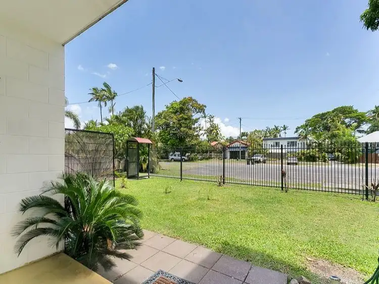 8/215 McLeod Street, Cairns North QLD 4870