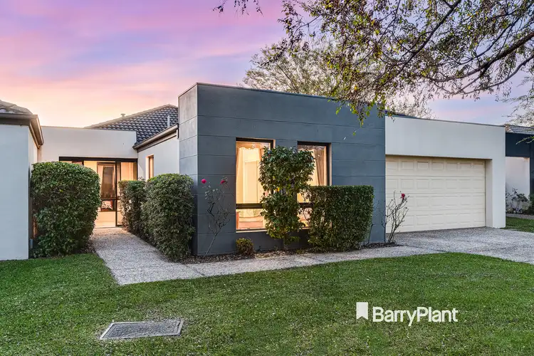 61 Sovereign Manors Crescent, Rowville VIC 3178