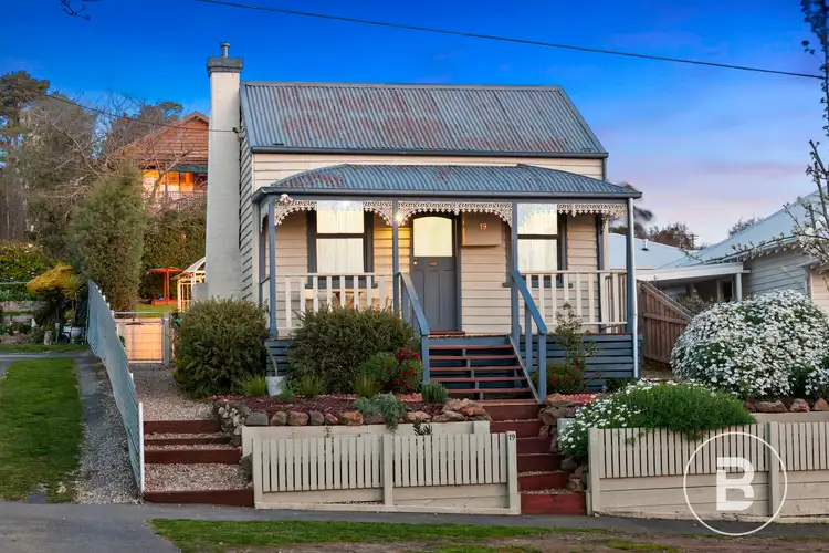 19 Peake Street, Golden Point VIC 3350