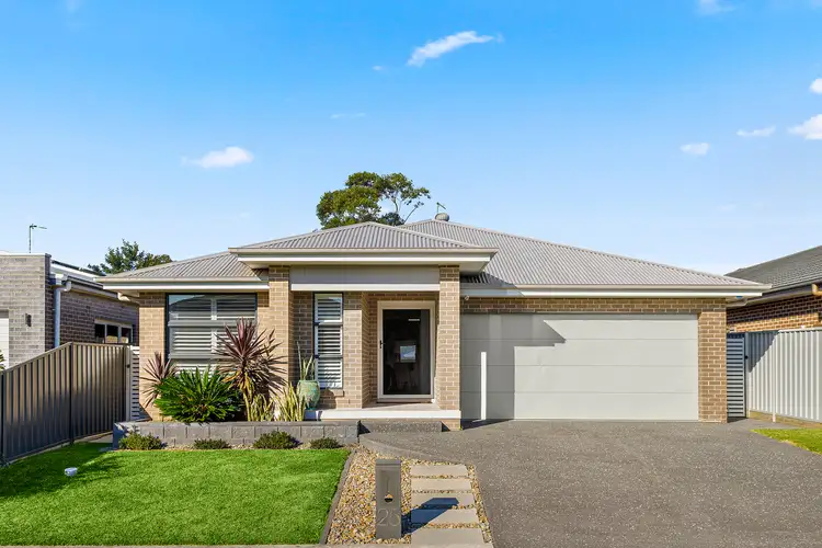 25 Alkira Circuit, Horsley NSW 2530