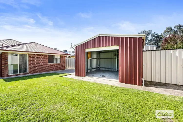 Fourth view of Homely house listing, 6 Oatlands Fairway, Wodonga VIC 3690