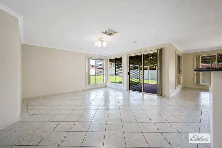 Fifth view of Homely house listing, 6 Oatlands Fairway, Wodonga VIC 3690