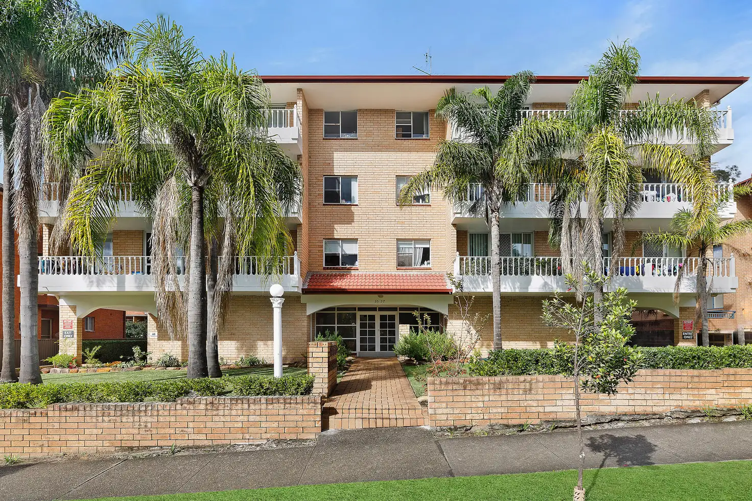Main view of Homely unit listing, 5/35-37 Robertson Street, Kogarah NSW 2217