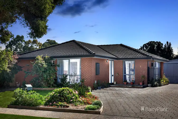 2 Coventry Crescent, Mill Park VIC 3082