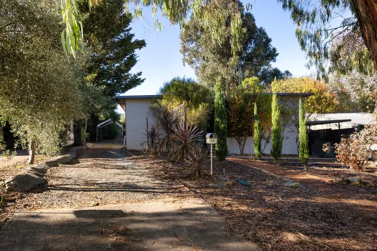4 Broadbent Street, Scullin ACT 2614