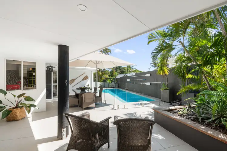 50 Wavecrest Drive, Castaways Beach QLD 4567