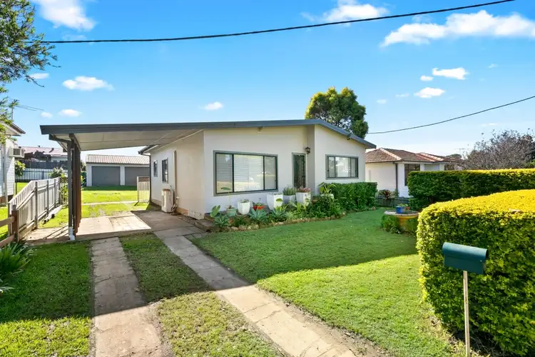 55 Second Avenue, Rutherford NSW 2320