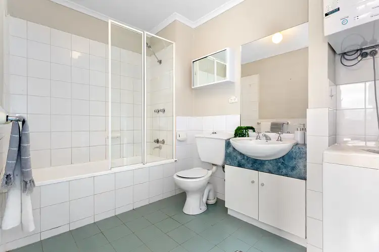 Fifth view of Homely apartment listing, 17/1-25 Barkly Street, Carlton VIC 3053