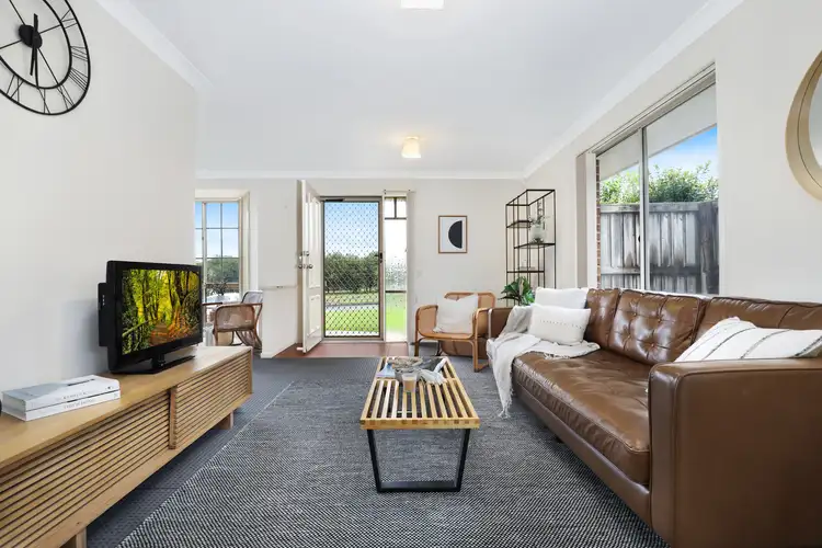 24 Glenlee Drive, Horsley NSW 2530