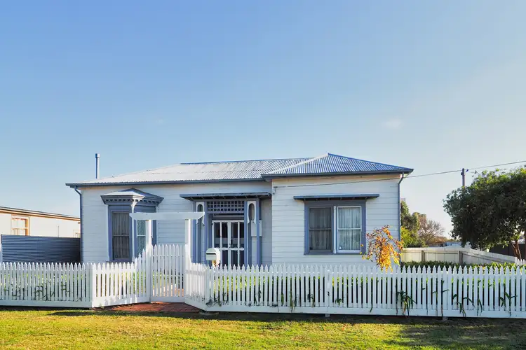 39 Fay Street, Ararat VIC 3377