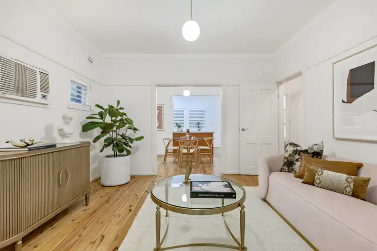 1/10 Oaklands Avenue